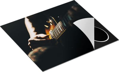 Chefcare Inductie Beschermer Man Speelt Gitaar - 60x50 cm - Afdekplaat Inductie - Kookplaat Beschermer - Inductie Mat