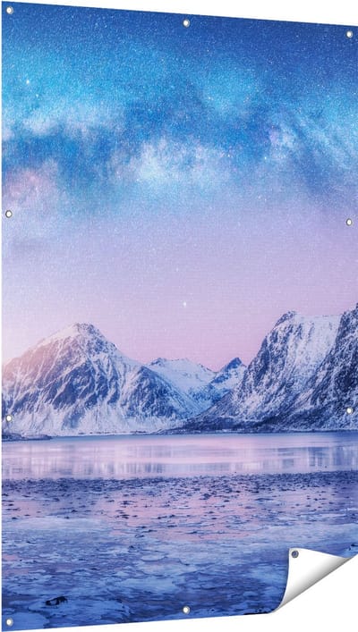 Gards Tuinposter Melkweg bij de Besneeuwde bergen - 100x150 cm - Tuindoek - Tuindecoratie - Wanddecoratie buiten - Tuinschilderij