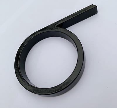 ***Zwart Modern Huisnummer - nr 6 - Zwevend Huisnummer 125mm - van Heble® ***