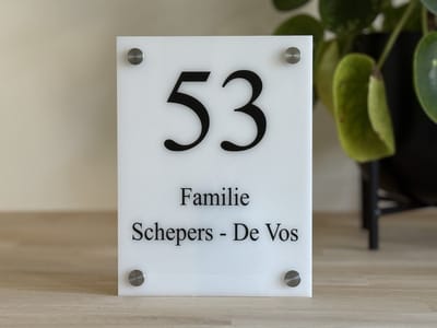 Naambordje voordeur | huisnummerbord | 15x20cm | Opaalwit | Strak | Huisnummer