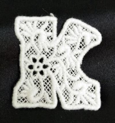 Kanten Applicatie Alfabet - 4,5 CM hoog - Wit Kant - Letter K