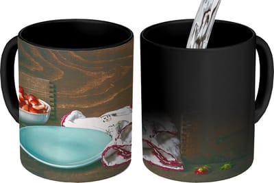 Magische Mok - Foto op Warmte Mokken - Koffiemok - Rustiek - Fruit - Keukengerei - Aardbei - Magic Mok - Beker - 350 ML - Theemok