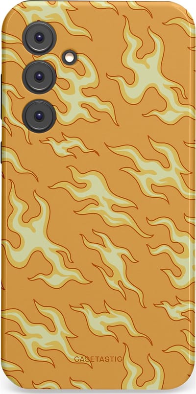 Casetastic Hoesje Geschikt voor Samsung A35 - Stijlvolle Beschermende Duo-layer Case - Vlammen van passie