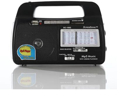 Draagbare radio met meerdere banden en SD-kaartlezer