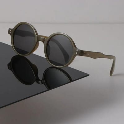 Hoge Kwaliteit Outdoor Klassieke Kattenoog Zonnebrillen Vrouw Man Retro Stijlvolle Designer Brillen Stijlvolle Casual Vrouw Man Other