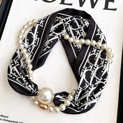 Magnetische sluiting sjaal - bedrukte halsdoek - imitatie zijde - veelzijdige dunne nekwarmer - ook te gebruiken als blouse, sjaal of decoratieve accessoire -Letter D, 47*13cm