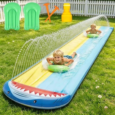 Waterglijbaan voor kinderen 480 cm, Dubbele waterglijbaan met 2 bodyboards, Ingebouwde watersproeiers, Outdoor waterspeelgoed voor tuin, Haaienontwerp