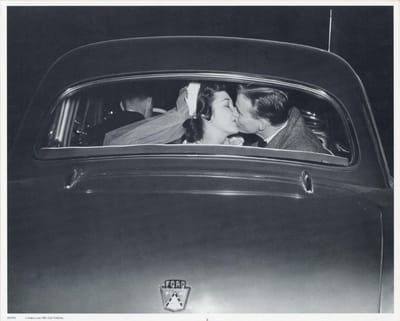 Mini zwart-wit poster - Kiss - Frederic Lewis - 24x30 cm