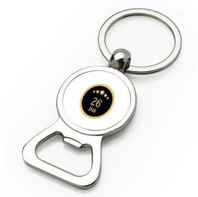 Akyol - 26 jaar flesopener - Hoera 26 jaar - iemand die 26 jaar is geworden of 26 jaar lang een relatie hebben of getrouwd zijn - verjaardagscadeau - verjaardag - cadeau - kado - geschenk - gift - relatie - trouwdag - jubileum - 9 bij 3 cm