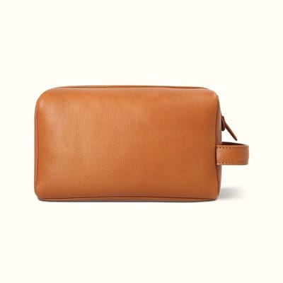 Highlands Leather Glenmore Toilettas – Premium Leren Wash Bag – Handgemaakt & Duurzaam – Compact, Praktisch & Waterbestendig – 22x13x11,5 cm – Cognac