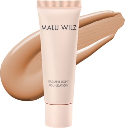 Malu Wilz -Malu Wilz Radiant Light Foundation nr. 30 - nutmeg - nootmuskaat
