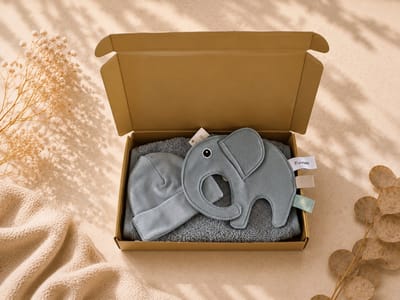 Luxe Kraamcadeau Baby Jongen – Mutsje, Slab en Speendoekje – 100% Katoen – Kraamcadeau – lichtblauw / blauw – Origineel babyshower / Kraamcadeau