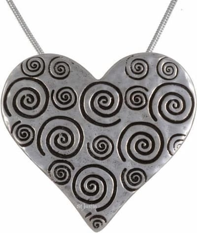 Swirls hart hanger