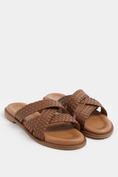 Yours Bruine Geweven Voetbedsandalen Met Kruisbandjes In Brede Epasvormsize 37EEE > 38EEE