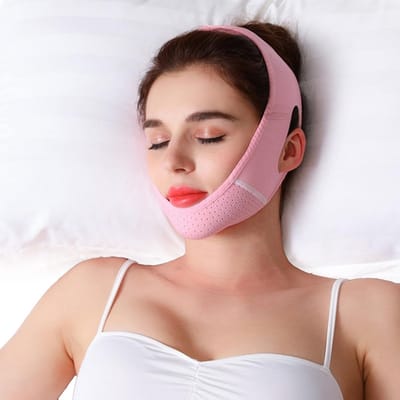 SnelShoppen - Pink Anti-Snoring Chin Strap voor Volwassenen - Dubbele Kin Verkleiner voor Vrouwen en Mannen - Verstelbare Bandage voor Gezichtslimming