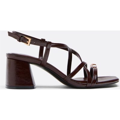 Stradivarius Sandalen met hak, meerdere bandjes en studs  BRUIN 35