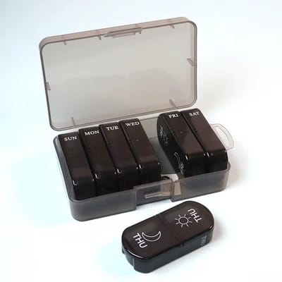 1 pièce Boîte de rangement hebdomadaire pour pilules Pilulier 7 jours Étui pour comprimés Médicaments Organisateur de rangement pour médicaments de voyage Pratique Compartiments secrets Pilulier noir transparent