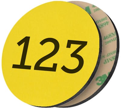 CombiCraft ronde nummerplaatjes van acrylaat geel 25 mm met tape - 1 t/m 50