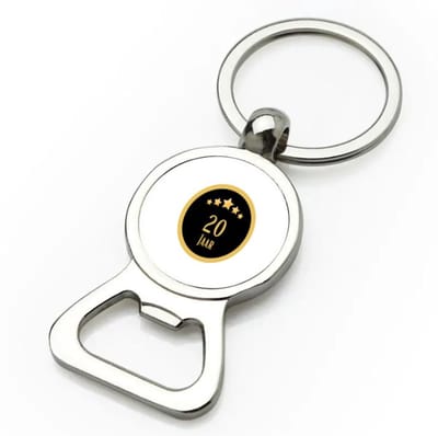 Akyol - 20 jaar flesopener - Hoera 20 jaar - iemand die 20 jaar is geworden of 20 jaar lang een relatie hebben of getrouwd zijn - verjaardagscadeau - verjaardag - cadeau - kado - geschenk - gift - relatie - trouwdag - jubileum - 9 bij 3 cm
