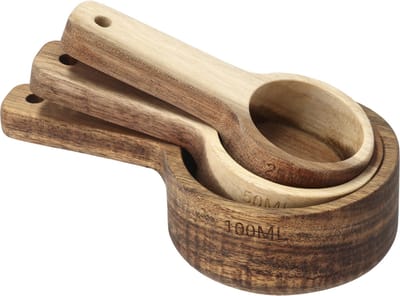 HOLM Maatlepels Set – 3-delig Houten Maatlepels met Leren Lus – Keukengerei voor Bakken & Koken – Acaciahout – FSC Gecertificeerd – 25 ml, 50 ml & 100 ml – Hout – 3 stuks