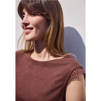 Shirt met ronde hals en gehaakte mouwen