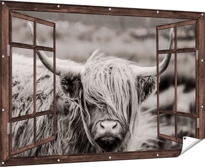 Gards Tuinposter Doorkijk Schotse Hooglander Koe - Zwart Wit - 180x120 cm - Tuindoek - Tuindecoratie - Wanddecoratie buiten - Tuinschilderij