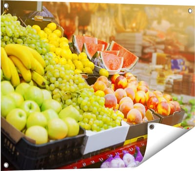 Gards Tuinposter Vers Fruit op de Markt - 80x60 cm - Tuindoek - Tuindecoratie - Wanddecoratie buiten - Tuinschilderij