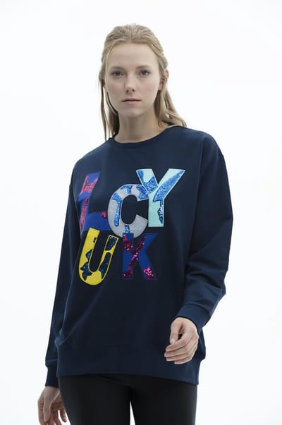 SCR. Ilona - Dames Trui - Oversized Sweater met Print - Lucky - Zwart - One Size