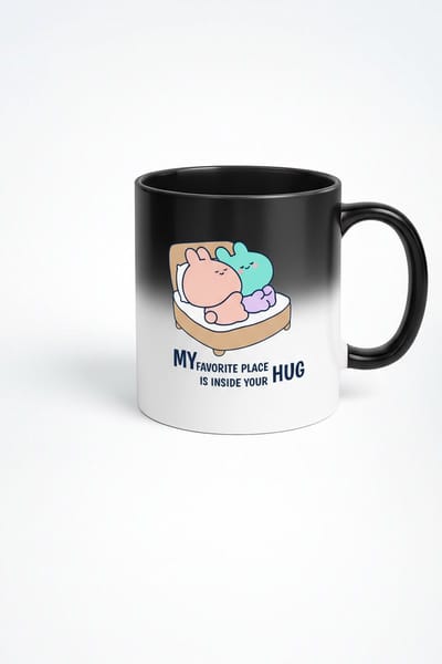 Magische Mok 'Mijn Favoriete Plek is jouw Knuffel' | Warmtegevoelige Koffiemok met Lieve Konijnen