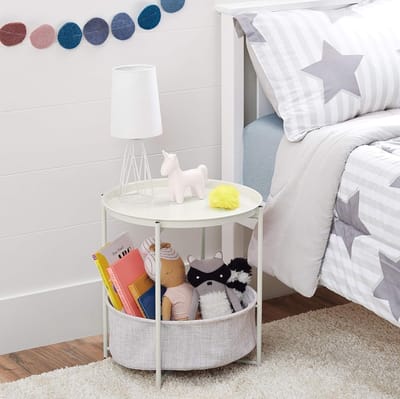 Moderne Ronde Bijzettafel met Uitneembaar Dienblad en Stoffen Opbergmand – Ø 45 x 48 cm – Licht Crème Gemêleerd – Minimalistisch Metalen Frame