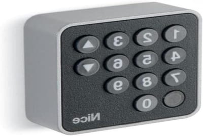 Digitale Schakelaar - Drukknop Bediening - Toegangscontrole - 12 Knoppen - 4x12x8 cm - Zwart