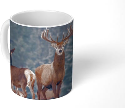 Mok - Koffiemok - Bosdieren - Hert - Landschap - Winter - Sneeuw - Natuur - Mokken - 350 ML - Beker - Koffiemokken - Theemok