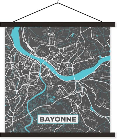 Posterhanger incl. Poster 60x60 cm - Schoolplaat - Bayonne - Frankrijk - Plattegrond - Stadskaart - Kaart - Textielposter - Zwarte latten - Stadskaart
