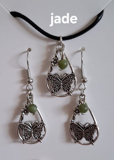 Set "Jade" Waterdruppel / Vlinder Ketting / Oorbellen