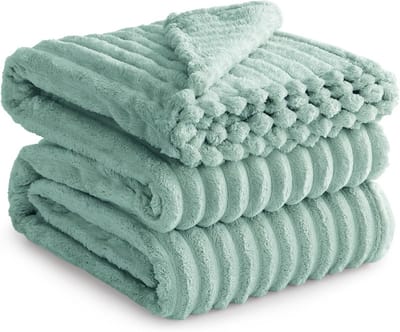 Extra Zachte Grote Fleece Deken 220 x 240 cm voor Bank en Bed - Warm Flanel Mossengroen