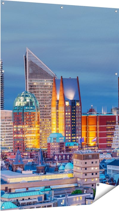 Gards Tuinposter Den Haag Skyline met Wolkenkrabbers - 100x150 cm - Tuindoek - Tuindecoratie - Wanddecoratie buiten - Tuinschilderij