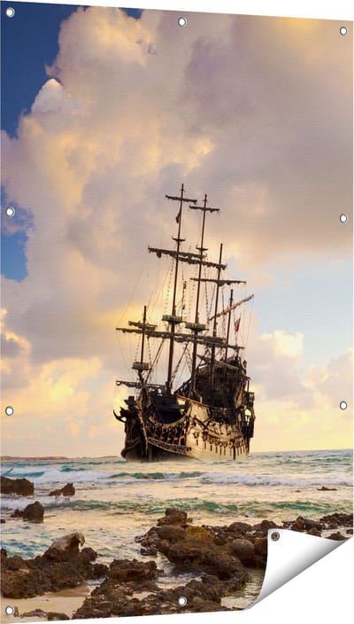 Gards Tuinposter Piratenschip aan de Kust bij Zonsondergang - 80x120 cm - Tuindoek - Tuindecoratie - Wanddecoratie buiten - Tuinschilderij