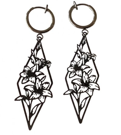 Klem oorbellen- zwart- ruit -filigraan -bloemen-geen gaatje-Charme bijoux