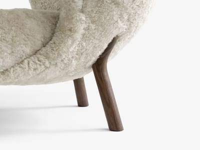 &Tradition - Little Petra VB1 Fauteuil - sheepskin moonlight - oiled walnut - beige