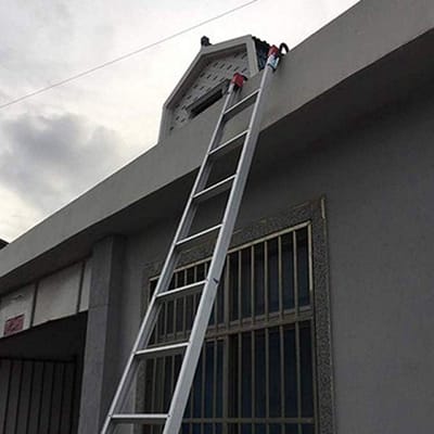 Rubberen coating dahladderhaak - aluminium legering met staal - telescopische ladderstabilisator - geschikt voor dak, goot en muur - met beschermende rubberen grepen - zwart en paars