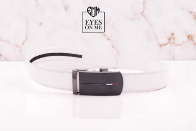Witte lederen riem zonder gaatjes met automatische gesp voor heren ( Model N097 )
