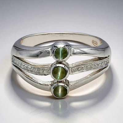 Cavill - Zilveren Ring - 925 Sterling Zilver - 3 Kattenoog Alexandriet Cabochon Edelstenen 0,32 ct - Ronde Bezel Zetting - Elegante Damesring Maat 17