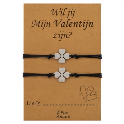 Koppel Armbandjes voor 2 "Wil jij mijn Valentijn Zijn?" - Klavertje Vier - Vriendschapsarmbandjes met Persoonlijk Cadeau Kaartje - Zilverkleurig - Elastisch Verstelbaar - Pax Amare