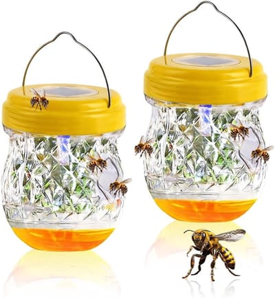 Efficiënte Solar Wasp Traps voor Buiten - 2 Stuks Hangende Insectenvallen met LED Verlichting, Natuurlijke Aantrekker voor Wesp en Muggenbestrijding in de Tuin