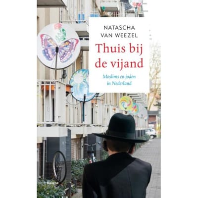 Thuis Bij De Vijand - Natascha van Weezel