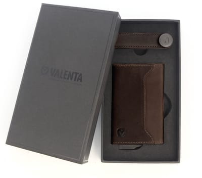 Valenta Geschenkenset - Bruine Leren Vintage Pasjeshouder Sleeve en Bijpassende Sleutelhouder - Luxe Cadeaudoos