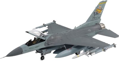 F-16CJ Fighting Falcon Modelbouwset 1:72 - Hoogwaardige Bouwkit voor Modelbouwers