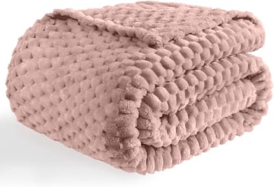 Bnuitland Pink Flannel Blanket (50 x 40 inch), 300gsm Fleece Cosy Warm Soft Lightweight Sofa Bed Blanket for Babies and Pets, Suitable for All Seasons