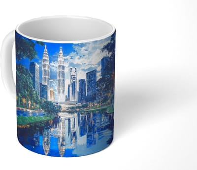 Mok - Koffiemok - Stad Kuala Lumpur - Skyline - Wolkenkrabbers - Water - Mokken - 350 ML - Beker - Koffiemokken - Theemok