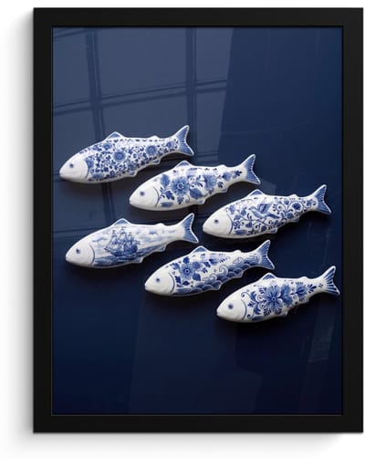 Poster in lijst - Fotolijst 30x40 cm - Posters - Vissen - Delfts - Blauw - Keramiek - Posterlijst zwart - Decoratie - Wanddecoratie woonkamer - Muurdecoratie slaapkamer